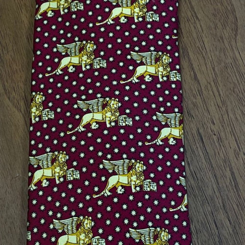 Venezia Men's Necktie - 100% Silk - Made in Italy - Winged Lions - 59x3.75 - EUC